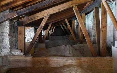 Balkoi begiratoki bat aurkeztu dute Santa Maria katedralean