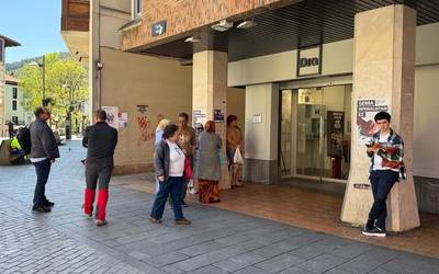 Etenaren ostean, normaltasunera itzultzen ari da Debagoiena