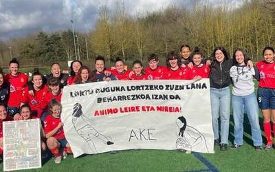"Elkar animatzen eta pazientzia izaten jakin genuen eta, hara!, orain txapeldunak gara"