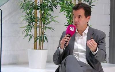 Mikel Irujo (Industria Kontseilaria): "Jendeak adi egoten segitu behar du sistema ahul batean bizi baikara"