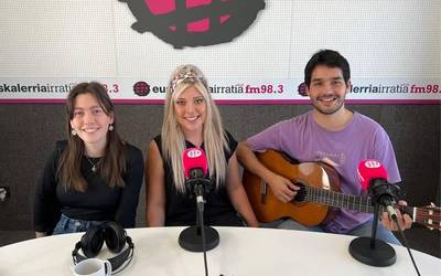 Zazú: “Runba eta pop doinuak nahasten ditugu”