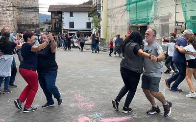 Mutxiko Eguna eginen dute Etxalarren igandean