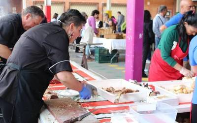 [ARGAZKI GALERIA]: Txahal errea, azoka eta herri kirolak Traña-Matienan
