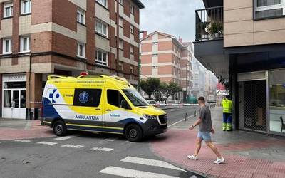 Areetako eraikin bateko koadro elektriko batean piztutako suteak eragindako matxura konpondu dute