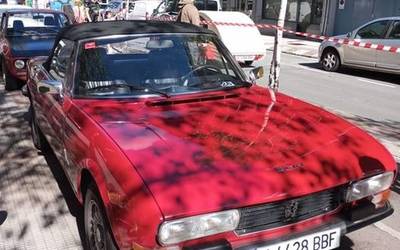 [ARGAZKI GALERIA]: Auto klasikoen kontzentrazioa egin dute gaur Durangon
