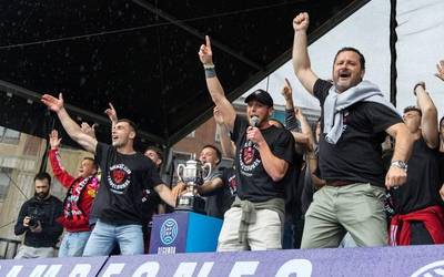 Getxoko Arenas futbol-taldea multzoko txapeldun izendatu eta federazioko lehenengo mailara igo da