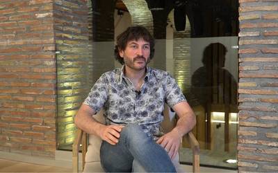 "Gure egunerokoan hain sakonak ez diren hizkuntza ohiturak aldatzea errazagoa da"