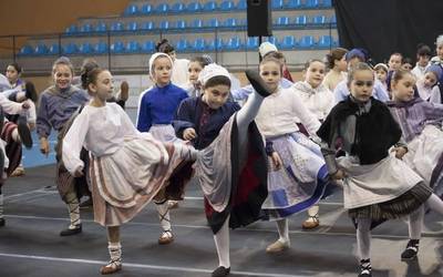 Danbolin eskolak ate irekiak antolatu ditu maiatzean eta ekainean