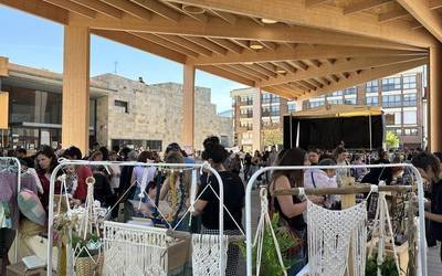 Altsasu emakumezko sortzaileen plaza bilakatuta