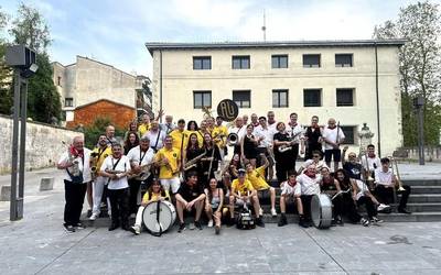 Aguraingo musika topaketan izan dira Ad Libitum musika elkarteko kideak