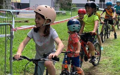Giro ederrean ari dira ospatzen Bizikleta Eguna