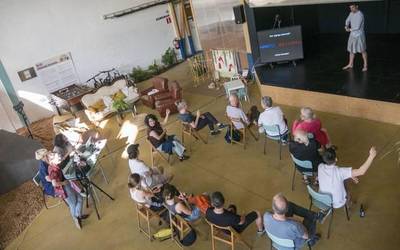 Aurrera doaz Faktoriako sormen egonaldiak