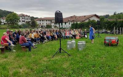 'Jazinta la potra' antzerki arrakastatsua izan dute Urdazubin