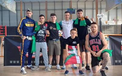 Bengoa aita-semeek eta John Garciak hiru domina ekarri dituzte Espainiako K-1 eta Muay Thai Txapelketatik