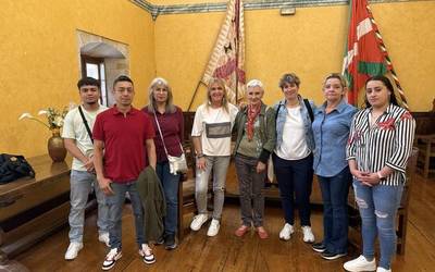 Antzuolan erroldatu berri direnei ongietorria egin die Udalak