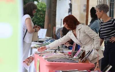 Debagoieneko Literatura Azoka egin dute, Leida elkartearen eskutik