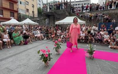 Parisko pasarela txiki bilakatu zen Plaza Zaharra
