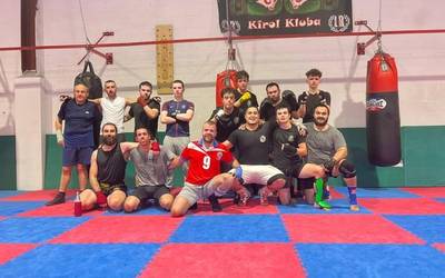 Borroka kirolak eta rapa uztartu dituzte Gorobel Kirol Guneko topaketan
