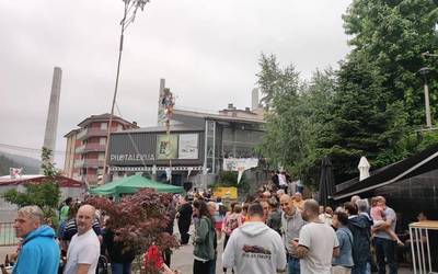 [EGITARAUA] Gustu guztiak asetzeko moduko jaiak antolatu dituzte Apatan