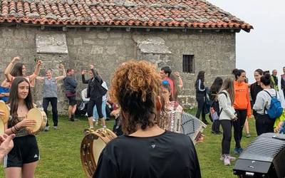 Ospakizuna mendi gainean