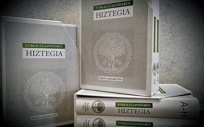 'Somnanbulu', 'tallarin' eta 'ejem', Euskaltzaindiaren Hiztegian bildutako forma berrietako batzuk