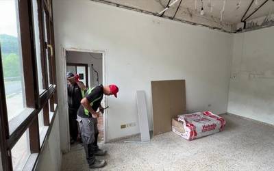 Gimnasio berriko lanak amaitzear, irailerako ekipatuta izan nahi dute
