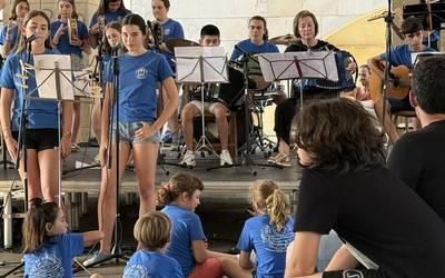 Ikasturte amaierako kontzertua egin dute musika eskolakoek