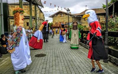 Etxano: nortasunari eustea ardatz