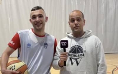 Bergara saskibaloi taldeko kideak galdetegi azkarrean