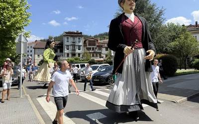Erraldoi ertainak dantzan jartzeko, ate irekiak izango dira
