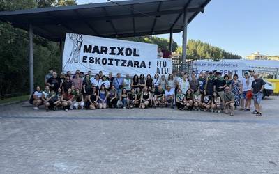 Marixol Iparragirreri elkartasuna adieraziz hasi dituzte jaiak txosnagunean