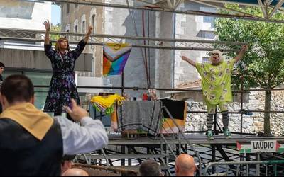 Jai giroan ospatu dute LGTBI+ komunitatearen harrotasuna Laudion