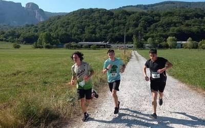 Elkartasunez, Ziordian korrika