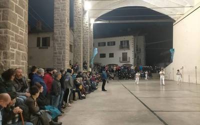 Bihar hasiko da Gartzarongo XL. pilota txapelketa