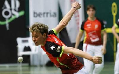 Iera Agirre (pelotari): “Frontoia beti goizonezkoen eremu bat izan da eta oraindik lan handia dago egiteko”