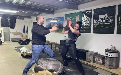 Sakanako eskolako harri jasotzaileen txanda Iruñean