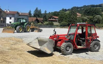 [ARGAZKIAK] Arkiskil futbol zelaiko lanak badoaz aurreraka