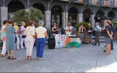 Kantuz eta irakurgaiz borobildu du ikasturtea Isilune Zirkuluak