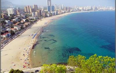 Zabalik da Beheko Plaza elkartearen Benidormeko bidaiarako izen ematea