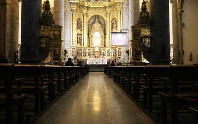 Mendi auzoetako eta parrokiako goizeko mezek etena izango dute datozen asteetan