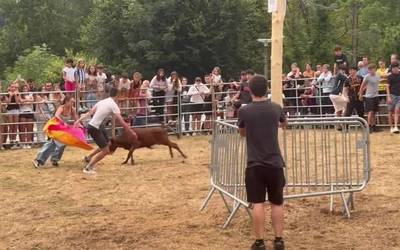 Paseak eta bestelakoak San Andresko zezenean