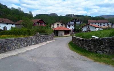 Inguruko hainbat bide konpontzeko lizitazioak argitaratu ditu Baztango Udalak