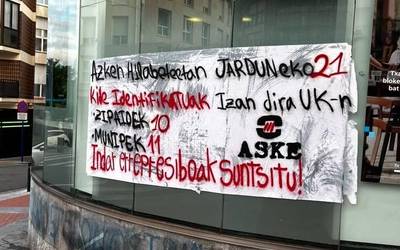 Poliziak Jardun koordinadorako kideak 21 aldiz jazarri dituela salatu du Aske Antolakundeak