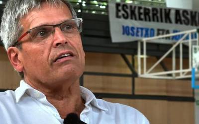 Josetxo Muniategi: Bergarako eskubaloiaren arima