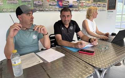 Xabi Etxeberria: “Lotsagarria da, hiru bazkide etorri dira batzarrera”