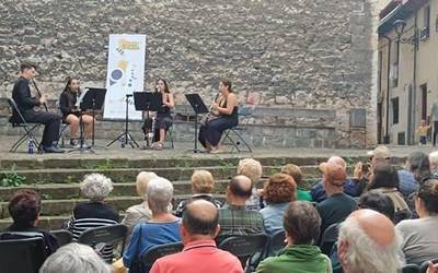 Klarinete doinuekin hasi da Zumaiako Musika Jaialdia
