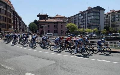 Zumaia trafikorentzako itxiko dute larunbat eguerdian, Donostiako klasikoa dela eta