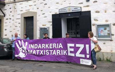 Indarkeria matxista salatu dute gaur Aiaran, Zizur Nagusian 78 urteko emakume bat hil ondoren