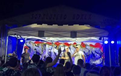 Ikuskizun intentsua partekatu zuen Polo Opuestok zubian batu ziren zale fidelekin