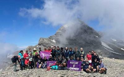 Pirinioak bisitatzeko irteera egin du beste urte batez Emakumeon Etxeak